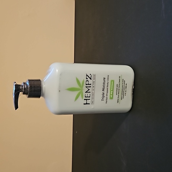 Hempz Other - Hempz Triple moisture body lotion.  NWT